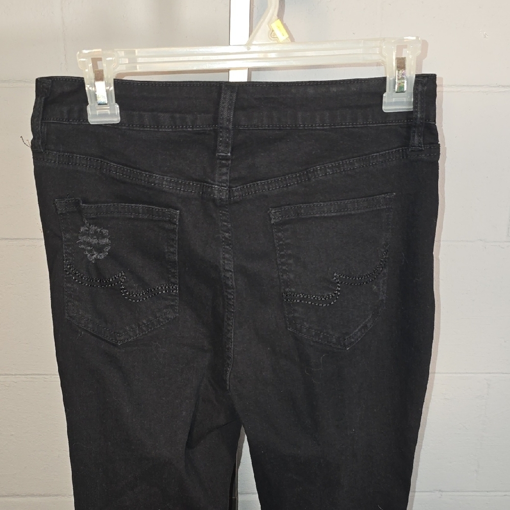 Fashion Nova Black Distressed Women's Jeans - Picture 7 of 14